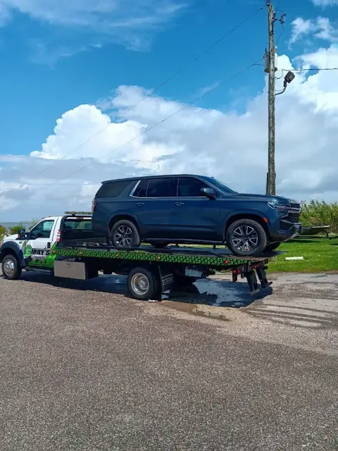 Gibby's Towing truck responding in Mobile, Alabama